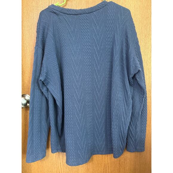 Sweater Crewneck Women’s Size Medium NWOT - Picture 2 of 3